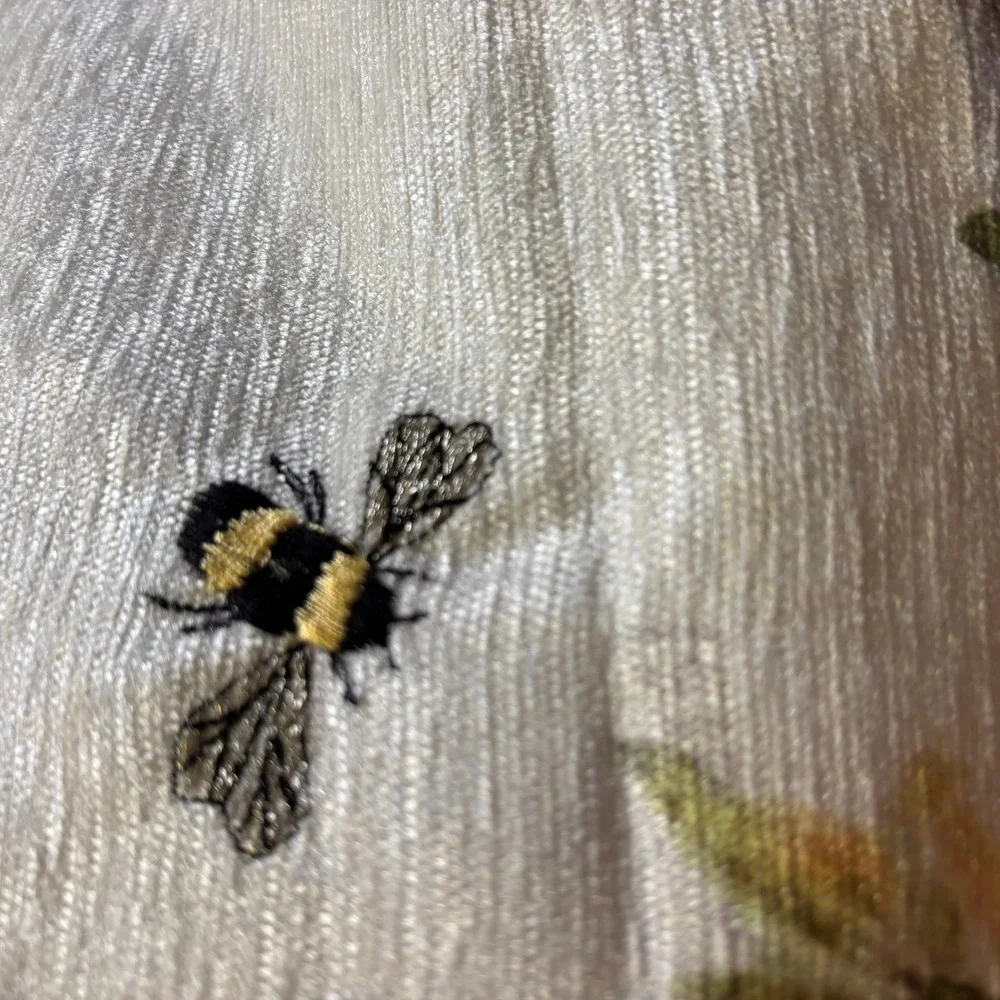 Table Runner Nicole Miller Home Cream Floral Bicycle Embroidered Bee Postcard 70